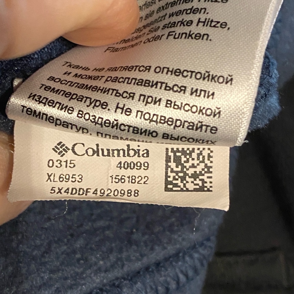 Women’s Columbia Navy Blue Fleece Vest - Picture 5 of 6